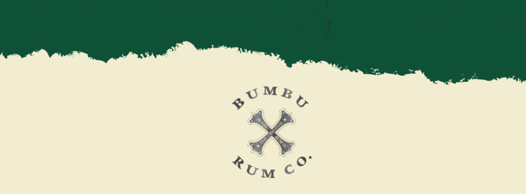 Logo di Bumbu Rum Co. con uno sfondo verde e beige, caratterizzato da un design semplice ed elegante.
